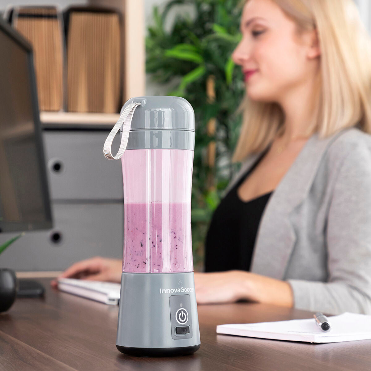 “Mini Frullatore Portatile USB – Smoothie Maker”
